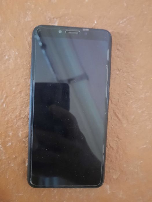 Telefon ideal redmi6a qirilmagan toza akimlyotor yangi qóyganma u.