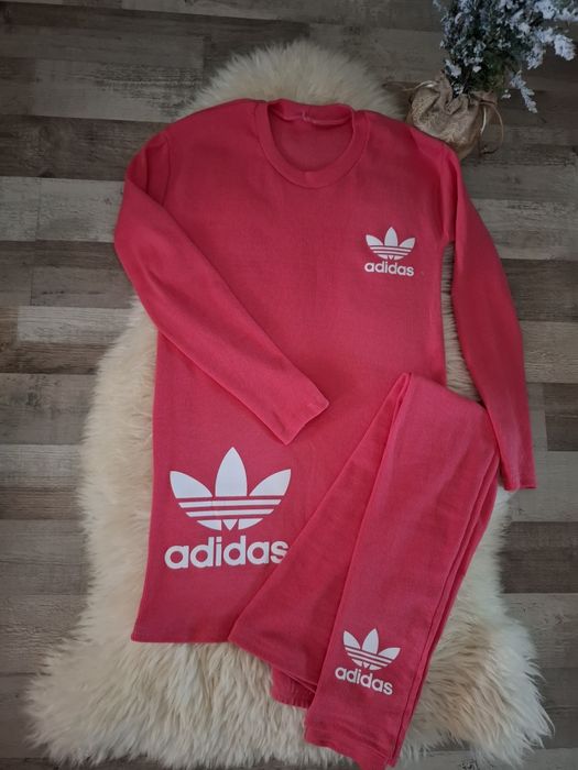 Дамски екипчета дра броя