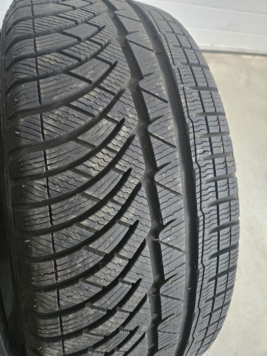 2buc Anvelope iarna 235 55 17 Michelin Pilot Alpin  ca si noi