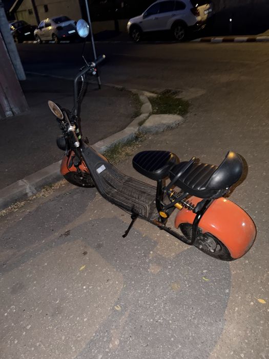 Vand scuter electric fara permis
