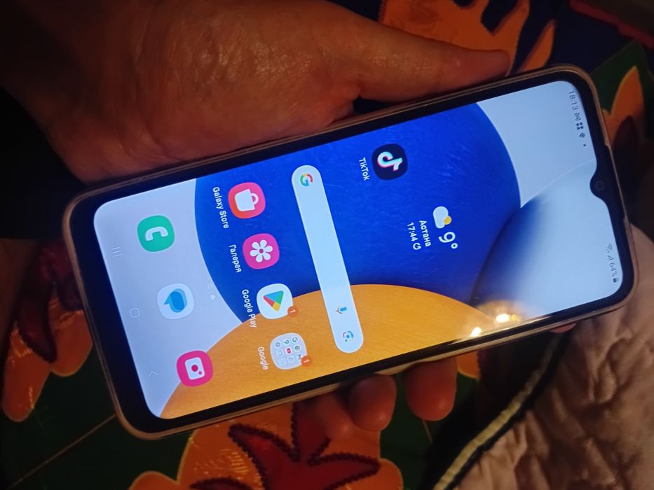 Продам galaxy A03 samsung.