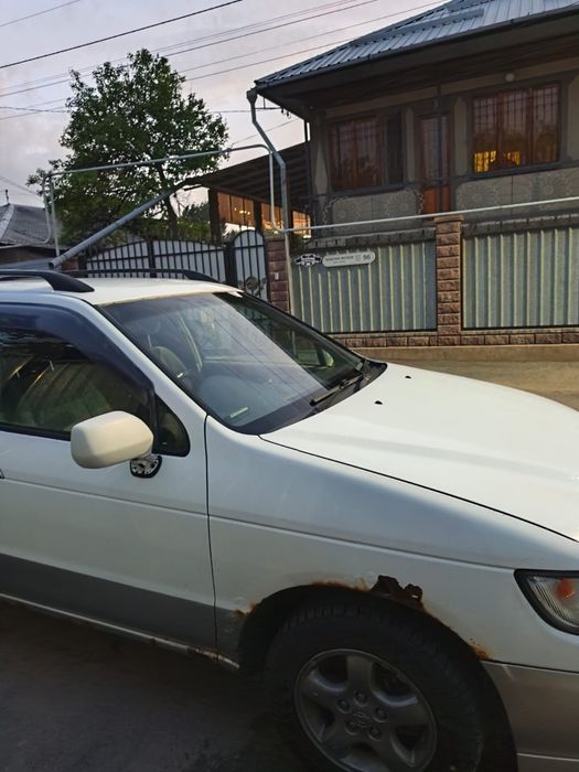 Продам Nissan R nessa