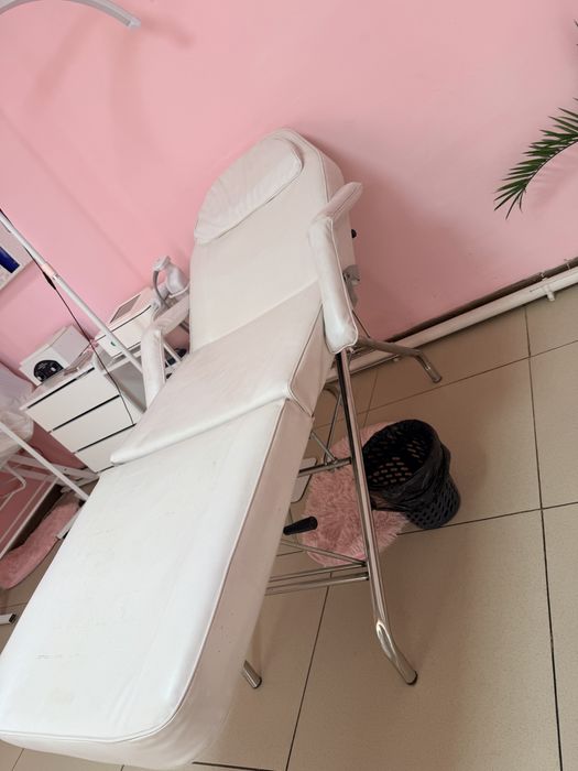 Продам , кушетку состояние хорошее самовывоз Б