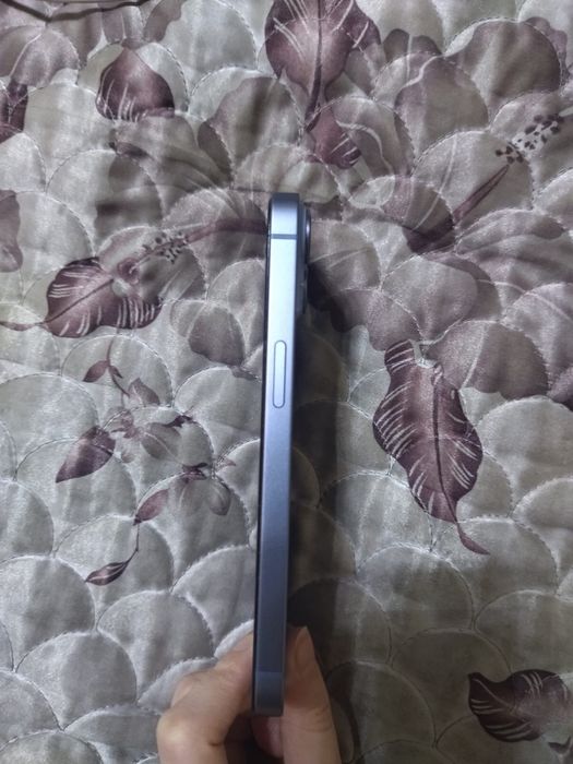 Продам Iphone 14