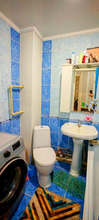 Продам теплый 1 ком кв 6 мкр-н