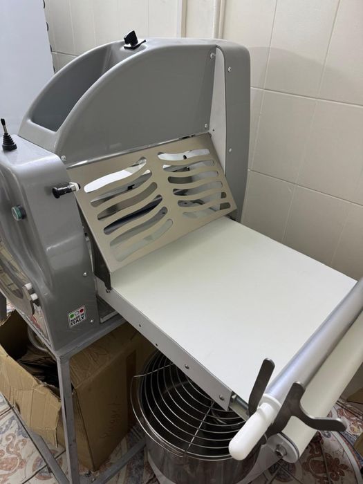 Продам тестораскатку “Mecnosud” Италия !