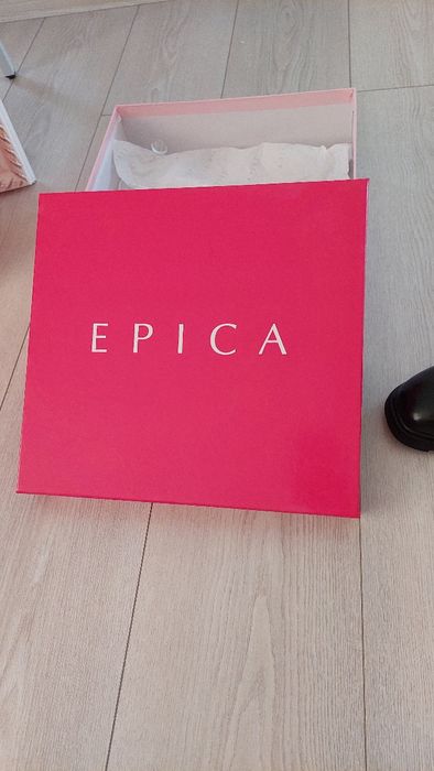 Cizme epica dama nepurtate