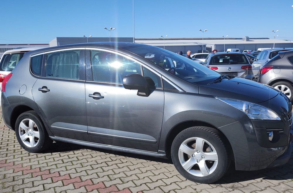 Peugeot 3008 1.6 HDi 112 CP, 2010, gri, senzori parcare, manual
