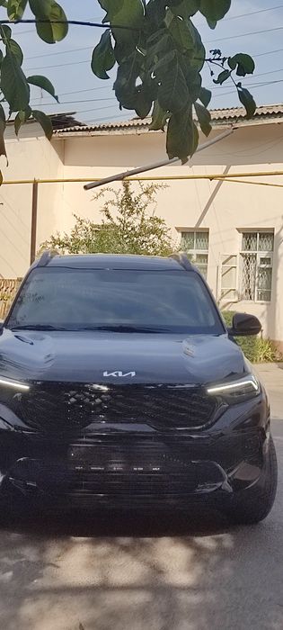 Kia Sonet full pozitsiya. Black edition