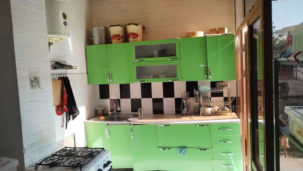 СРОЧНО! Ғиждувон шаҳар О.Хўжаев кўчасида ҳовли сотилади!