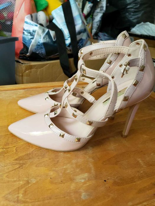Primark Valentino Rockstuds, Нови