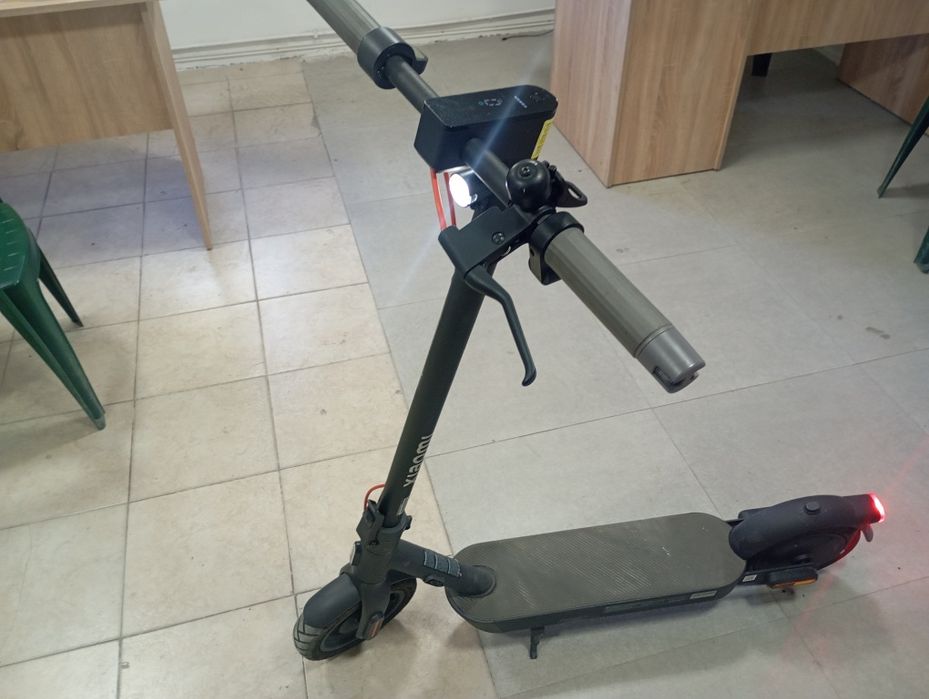 De vânzare Trotineta Xiaomi 4 Pro