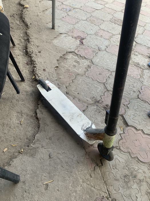 Самакат  не сломеаый хорошиии