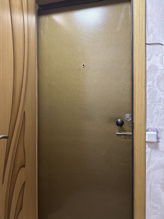 Продам дверь металлическую