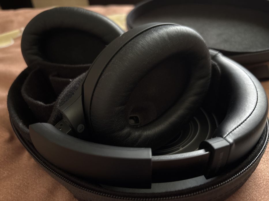 Căști Wireless Sony WH-1000XM4 Black – Pachet Complet, Stare Excelentă