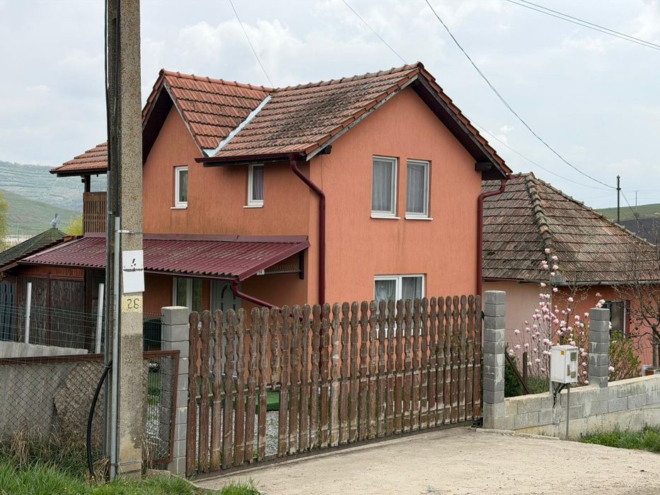 Casa de vanzare langa lac in localitatea Suatu!