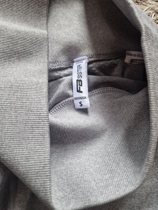 Colanți sport modelatori cu scrunch