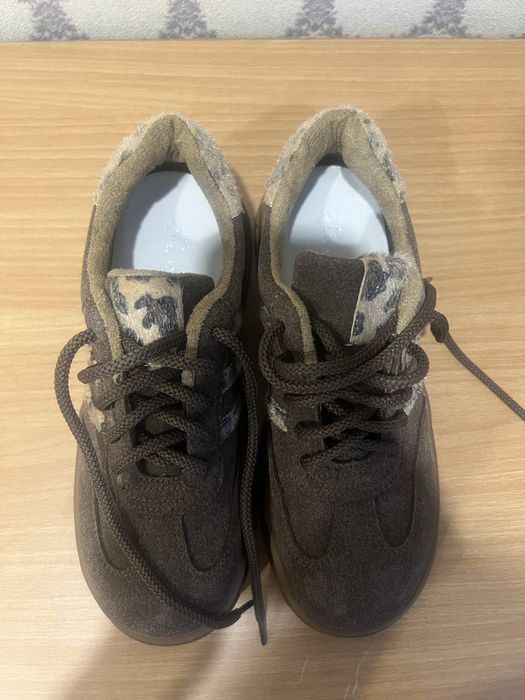 Продам кроссовки