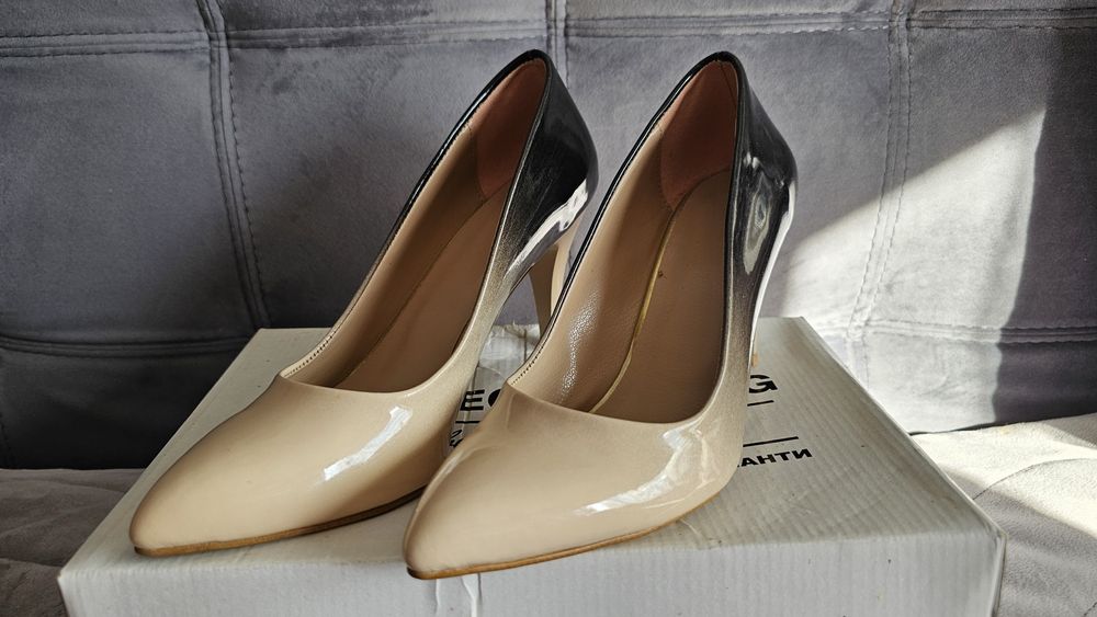 Обувки на висок ток - нови