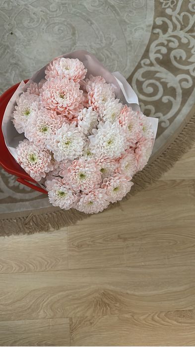 Продаи букет цветоа