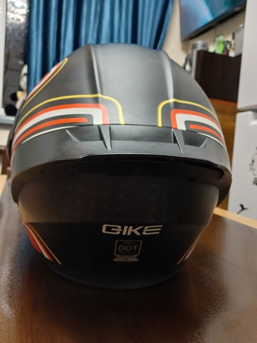 Продам фирменный оригинал из старых партий шлем