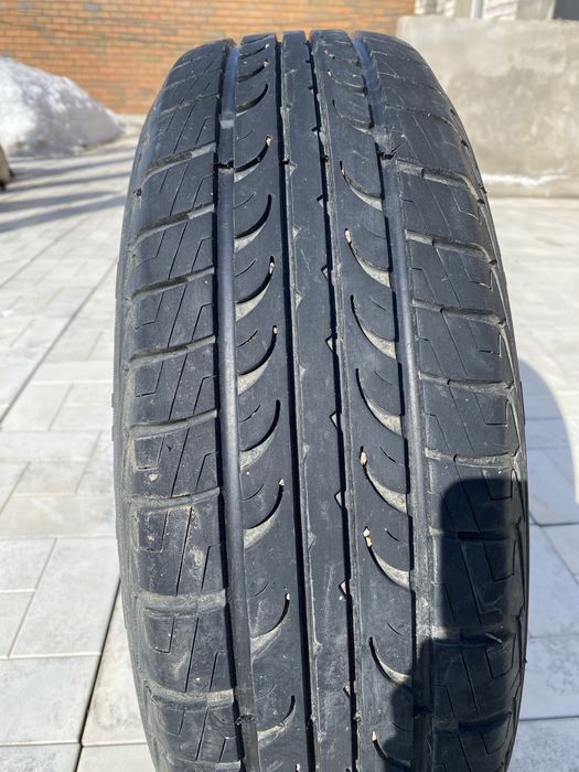 Продам комплект летних шин (резину)