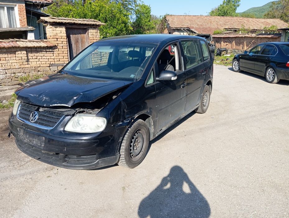 Продавам VW TOURAN 1.9 90 На Части