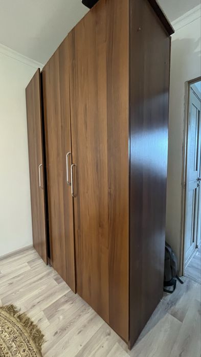 Продается срочно шкаф