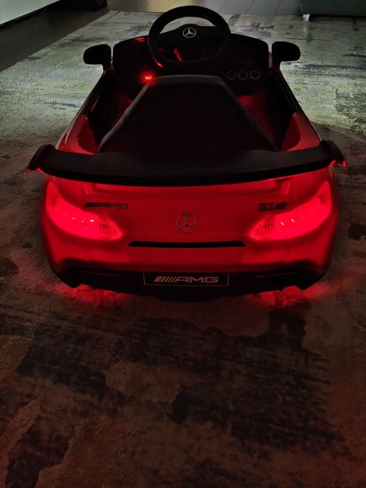 Mașinuța electrica copii