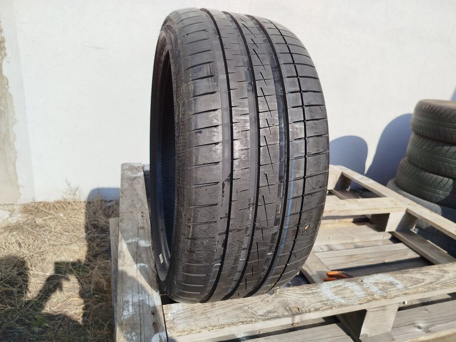 235/35/19 Вредщайн ДОТ 2019 г - САМО 1 брой - Чисто Нова