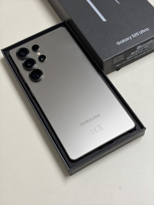 Magazin vinde: Samsung Galaxy S25 Ultra 512gb  / 12 RAM Titanium Gray