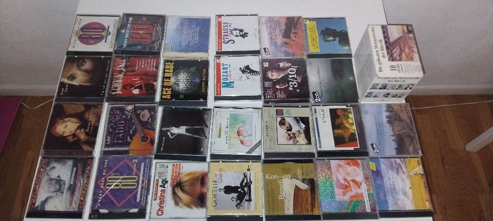 De vanzare Lot 114 CD-uri