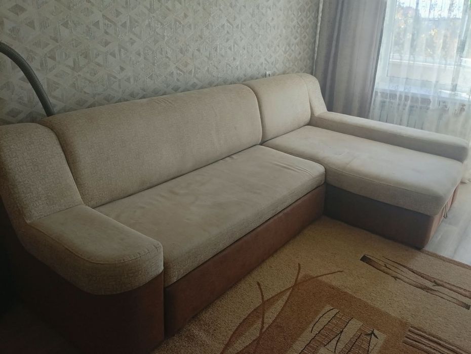 Продам диван угловой