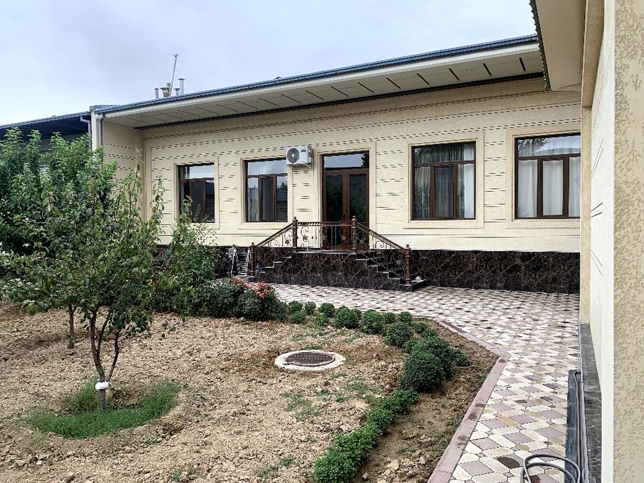 СОТИЛАДИ! КЕЛЕС МАРКАЗИДА, Хокимият ёнида, 6 сотих, евро ремонт 2022.