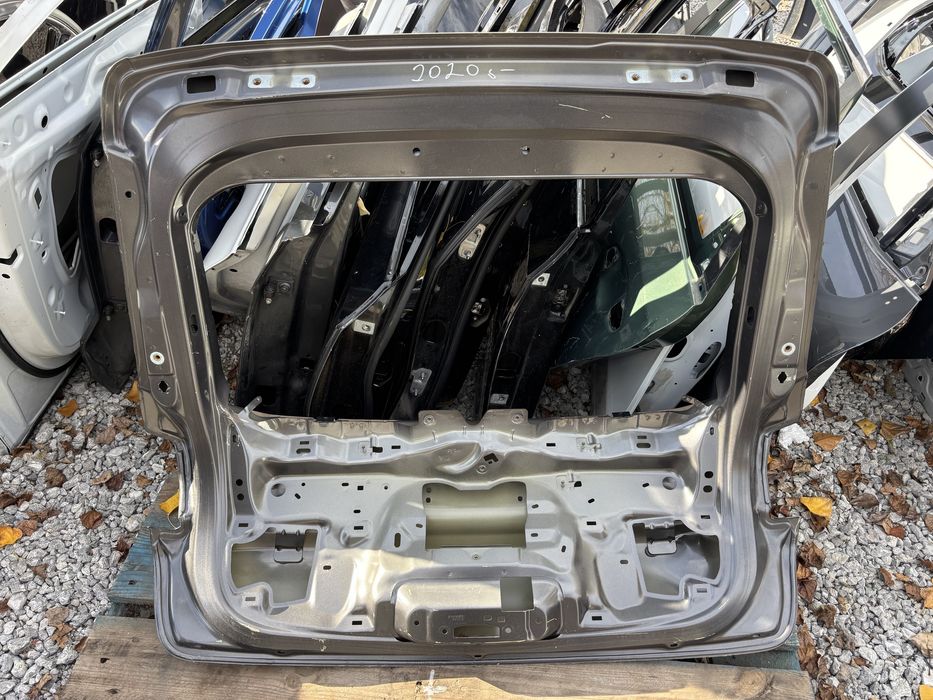 Капак/Багажник/Задна врата Peugeot 208