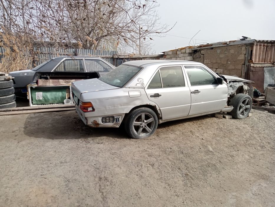 Мерседес бенс 124