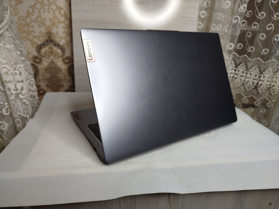 Мощный ноутбук Lenovo Slim 3 15IRH8 Intel Core i7 13620H DDR5 16Gb SSD