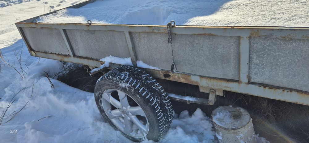 Легковой прицеп .