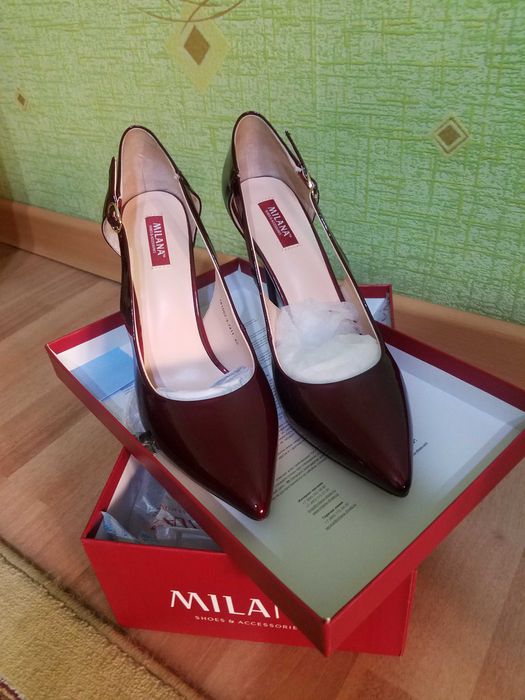 Элегантные туфли 2-х видов, размер 40.