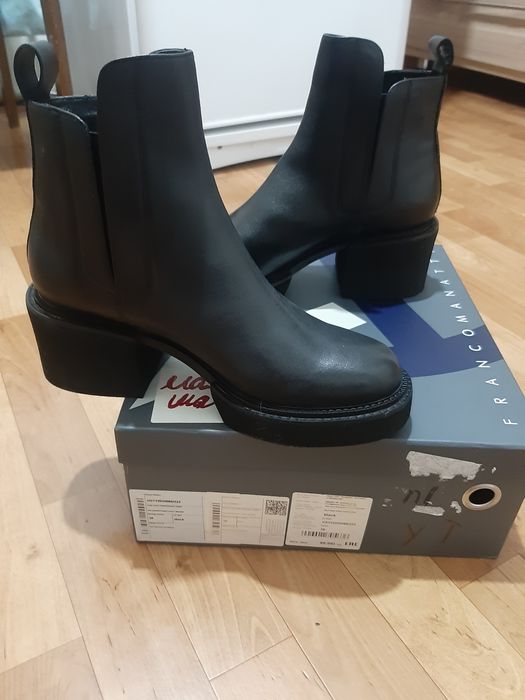 Продам полусапожки.