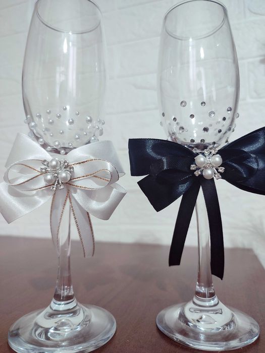 Чаши за младоженци и кумове