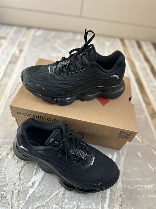 Продаются Кроссовки Anta