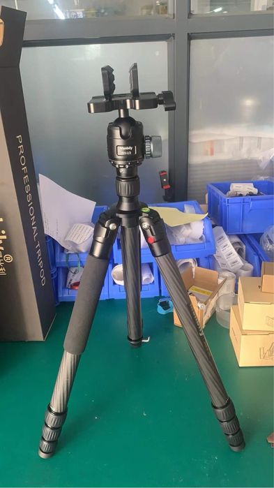 Карбонов трипод/тринога Manbily с  пристягаща глава за стрелба/лов