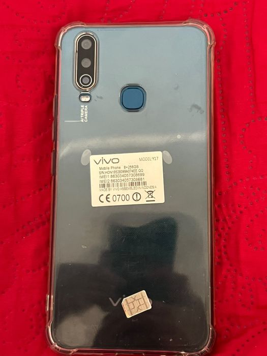 Продам телефон Vivo Y17