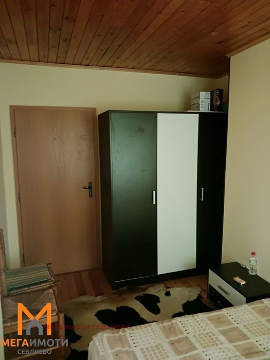 Продажба Къща гр. Севлиево - гр. Севлиево 200m² и двор 2300m²