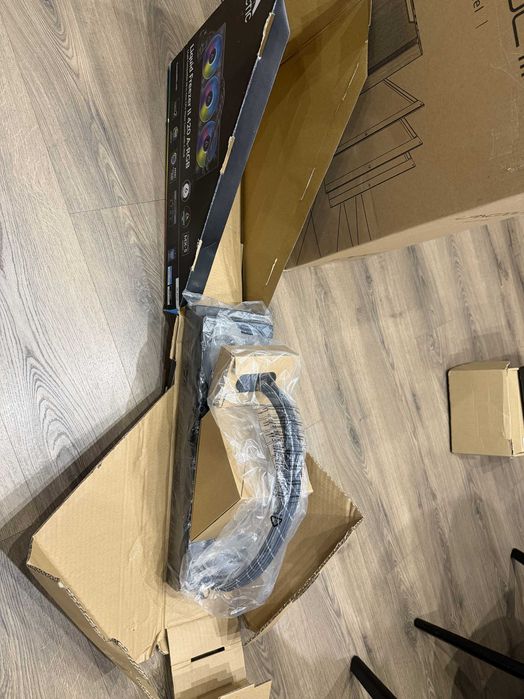 Продавам водно охлаждане Liquid Freezer II 420 A-RGB