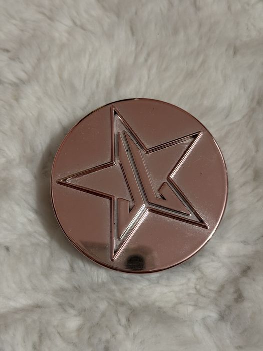 Huda beauty фондьотен и праймър