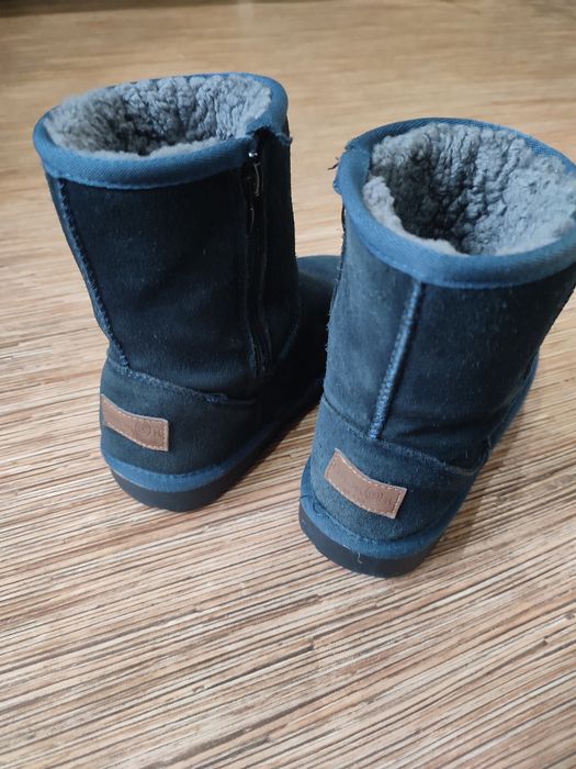 Продам угги 38 размер