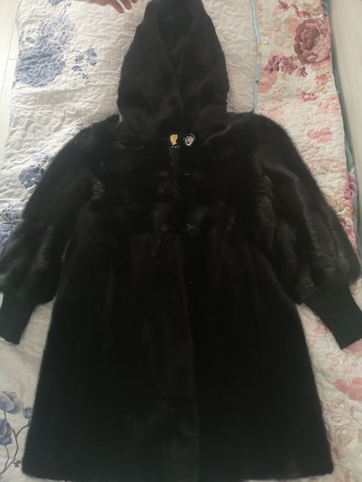 Продаётся норковая шуба