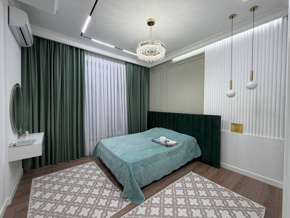 Продается ЕвроКоттедж 8 комнат, ориентир: Файзабад, 2 сотки 230м²